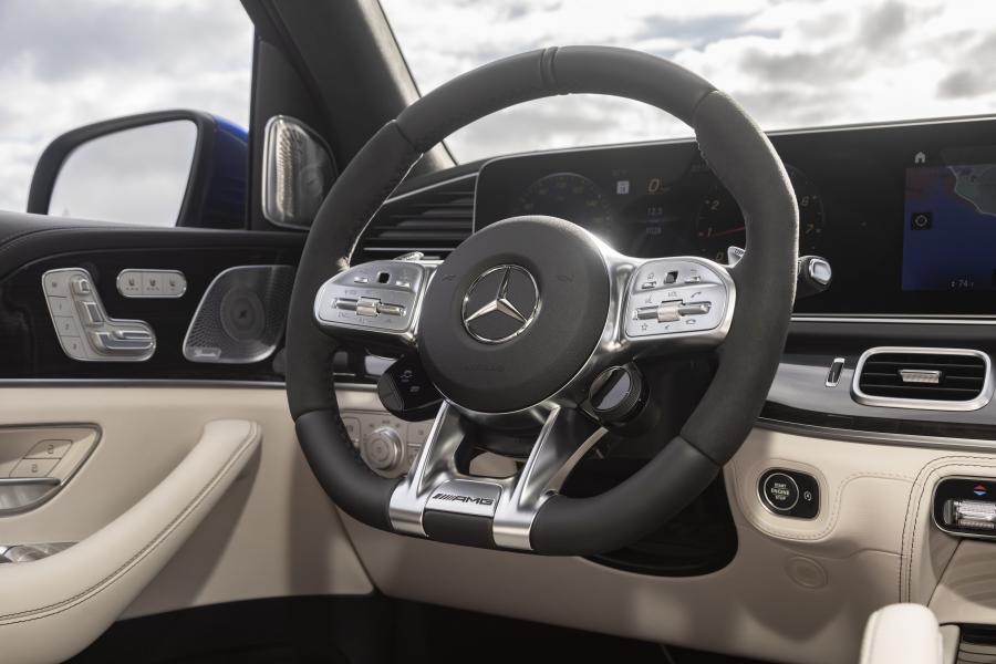 Детали интерьера Mercedes-AMG GLE63 S 4Matic+ (V167) 2020 года  (NA) (фото 62 из 75)